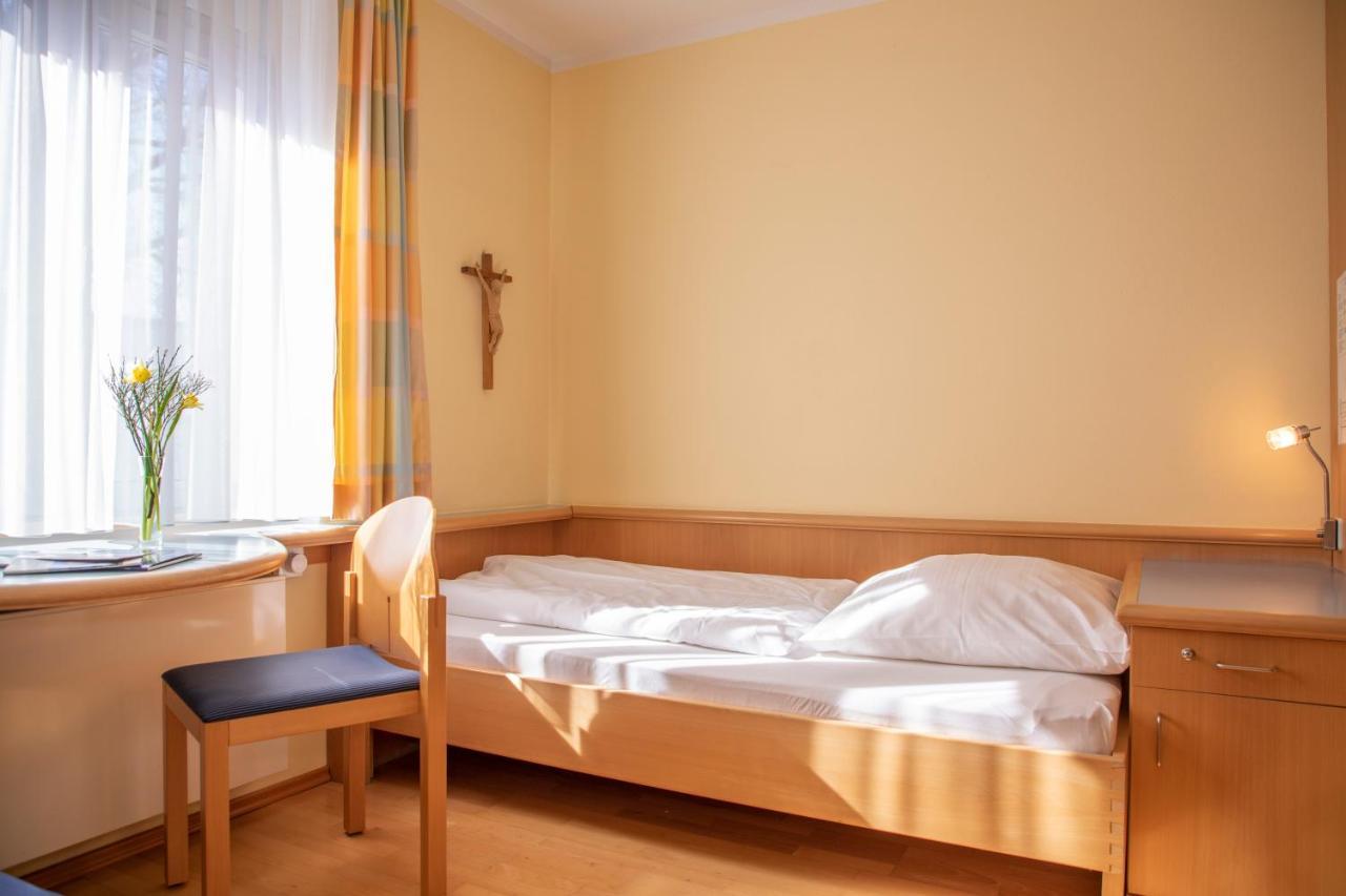 פסאו Spectrum Kirche Exerzitien-Und Bildungshaus Auf Mariahilf מראה חיצוני תמונה