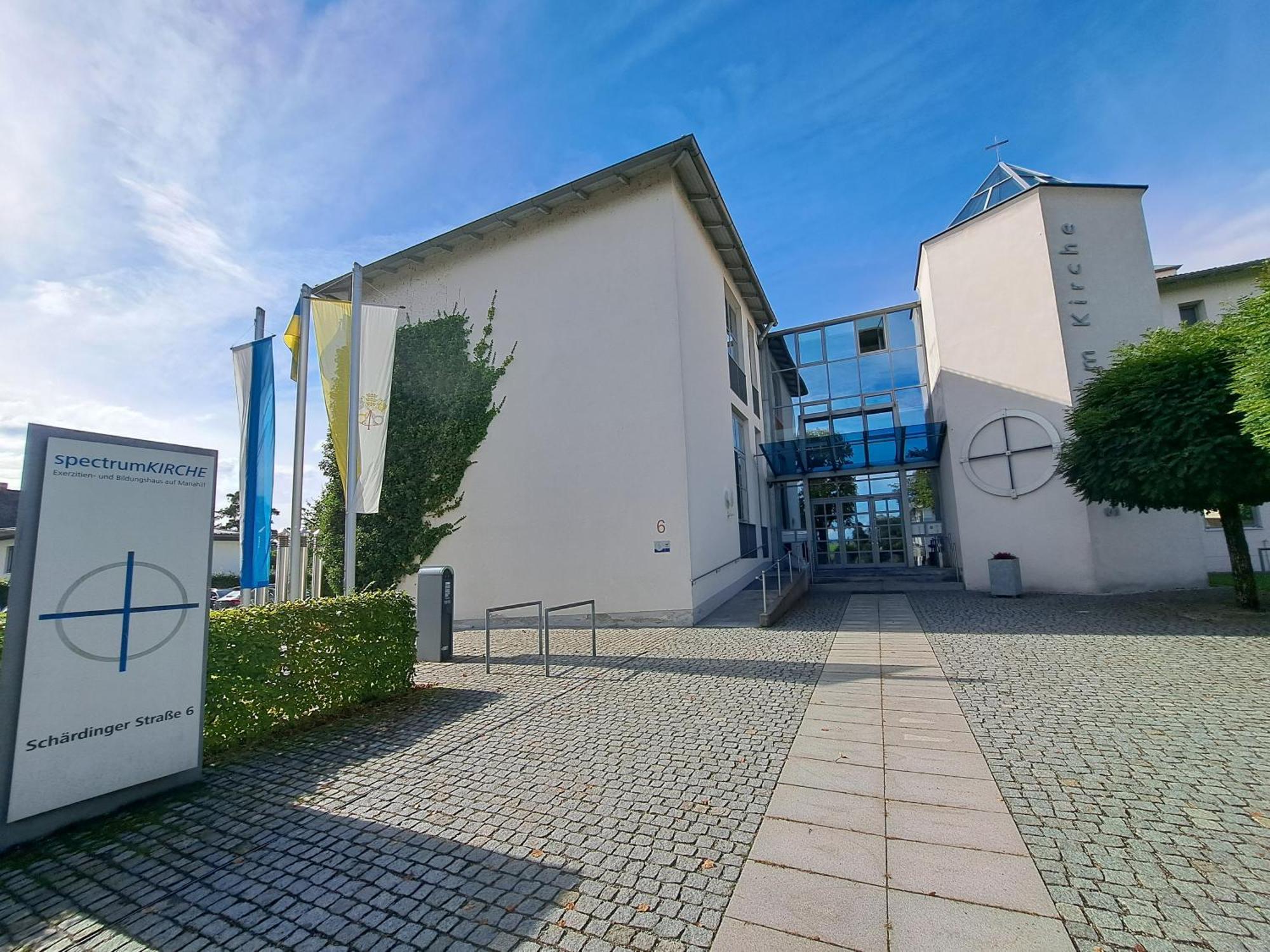 פסאו Spectrum Kirche Exerzitien-Und Bildungshaus Auf Mariahilf מראה חיצוני תמונה